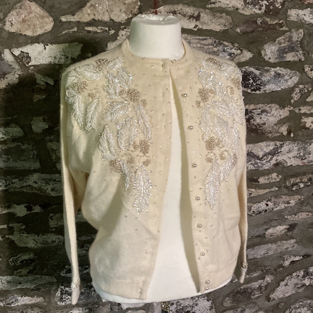 Vintage 50s Hand Beaded Cardigan Flowerdrum HK